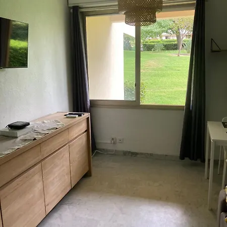 A 5 Minutes Du Centre De Juan Les Pins Et De La ! Dans Avec Piscine Et Terrain De Tennis Apartment